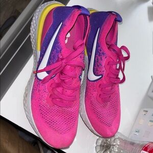 Nike Women's Pink and Purple Athletic Shoes